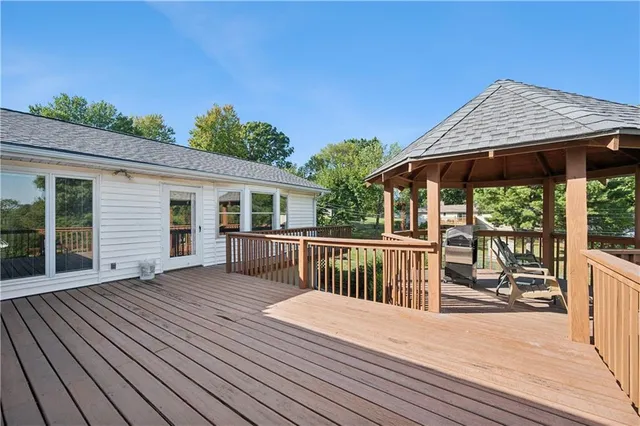 $299,900 | 1314 Northeast 58th Street, Gladstone, MO 64118