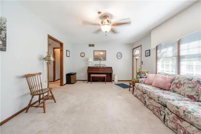 $299,900 | 1314 Northeast 58th Street, Gladstone, MO 64118