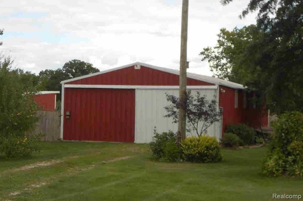 9579 Liedel Road Maybee, MI 48159 - Photo 29 of 34 Pull Barn.jpeg