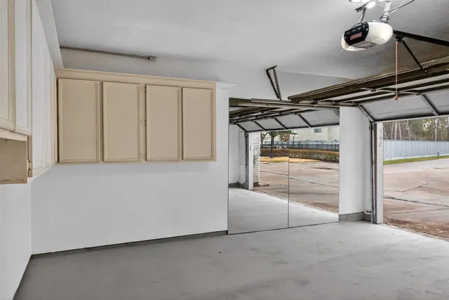 $1,750 | 562 Wilcrest Drive, Unit 562, Houston, TX 77042