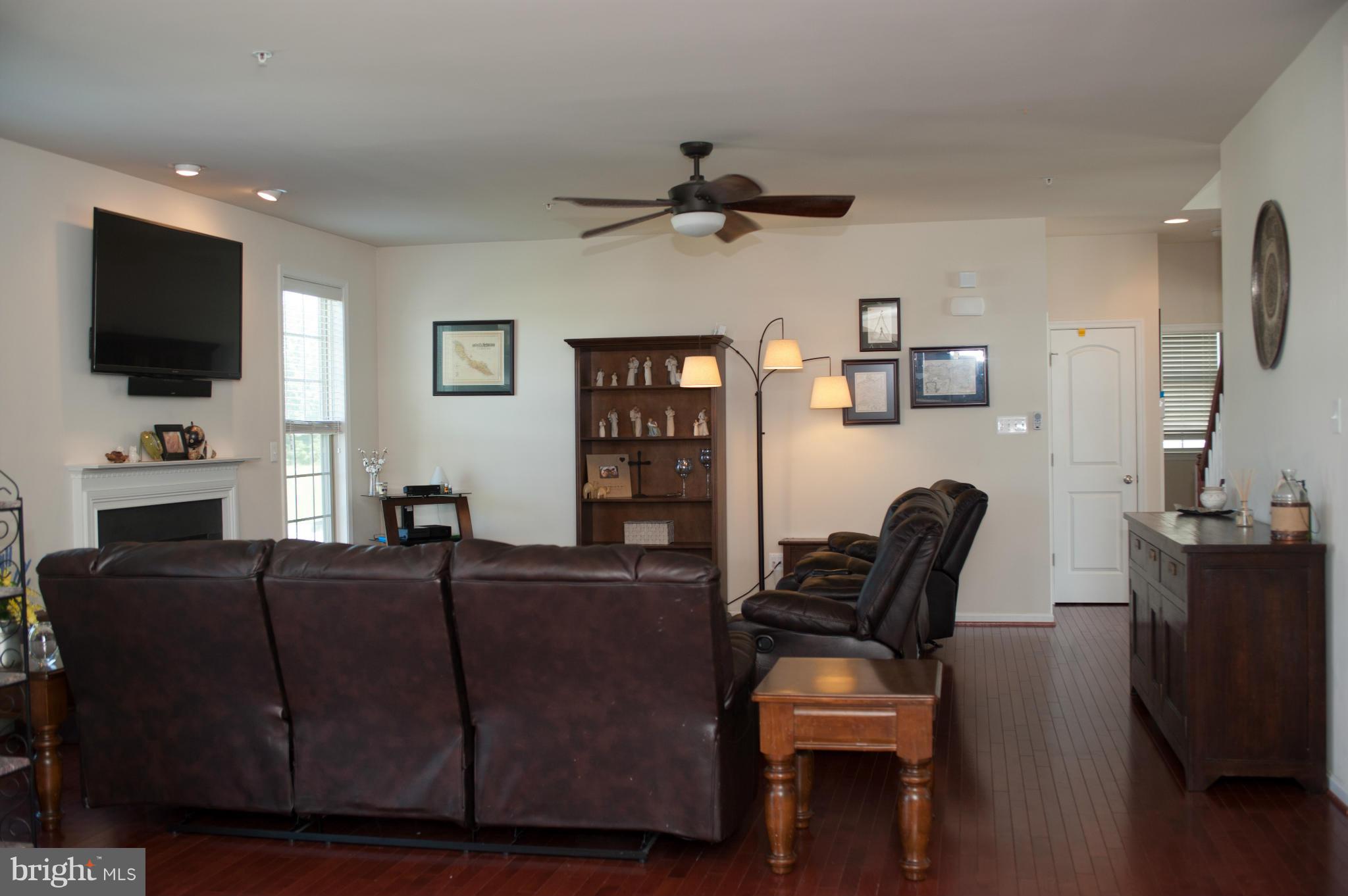 14105 Port Town Road Accokeek, MD 20607 - Photo 3 of 30 Family Room