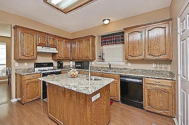 7879 Tournament Road Frisco, TX 75035 - Photo 3 of 25