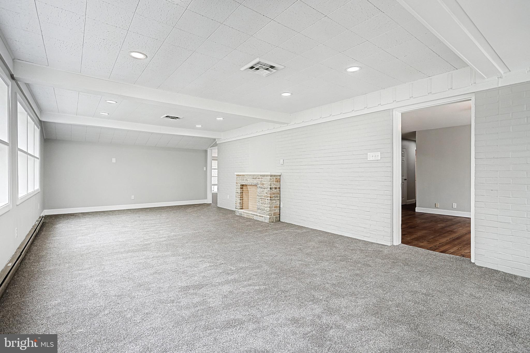 4 Merrin Road York, PA 17402 - Photo 4 of 38 Gallery Image 4