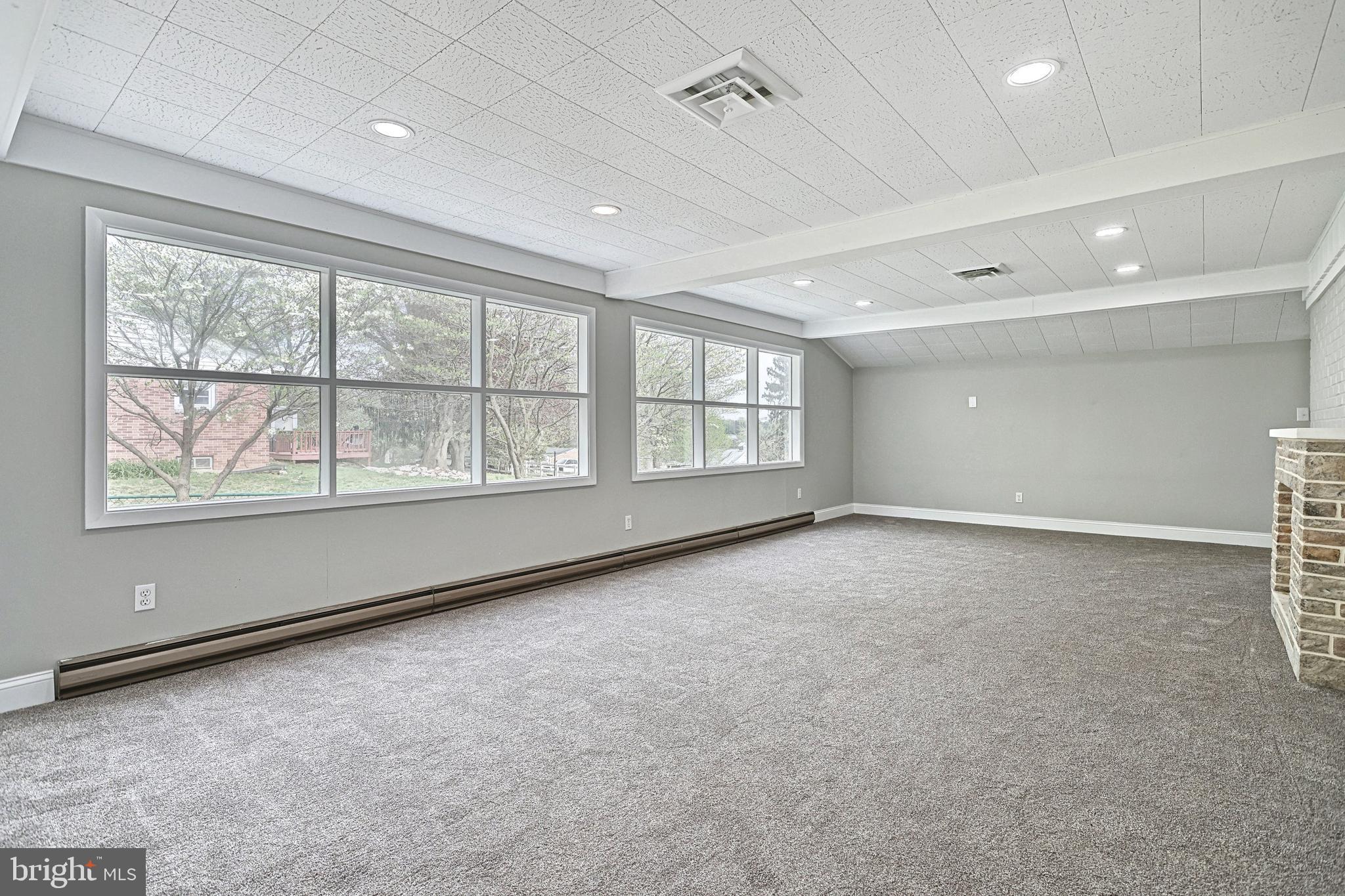 4 Merrin Road York, PA 17402 - Photo 5 of 38 Gallery Image 5