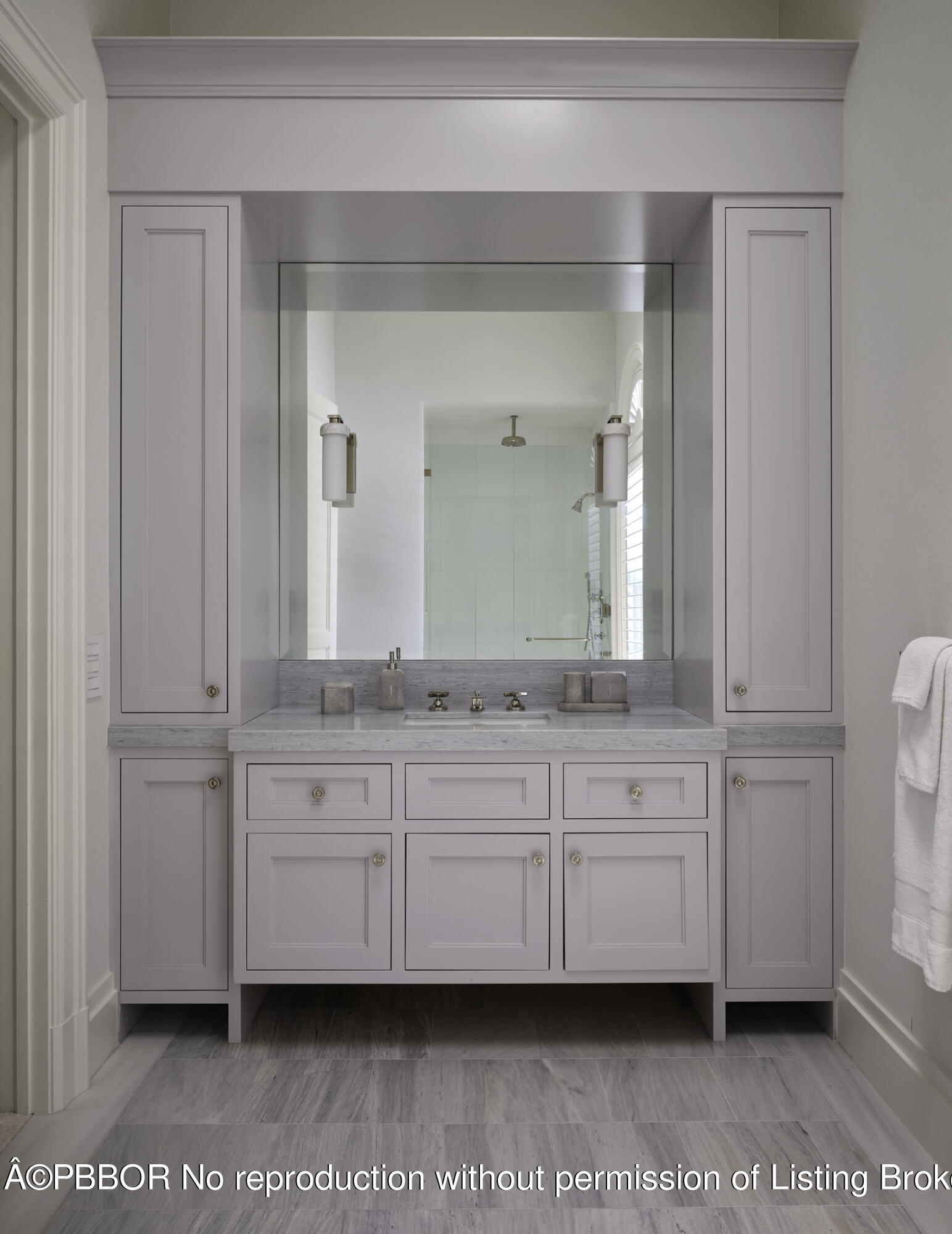 234 Eden Road Palm Beach, FL 33480 - Photo 12 of 40 20240509_PB_234Eden_009
