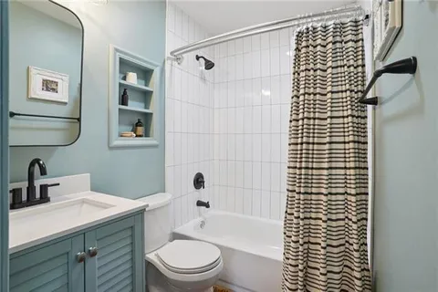 $208,000 | 541 Warrington Drive, New Orleans, LA 70122