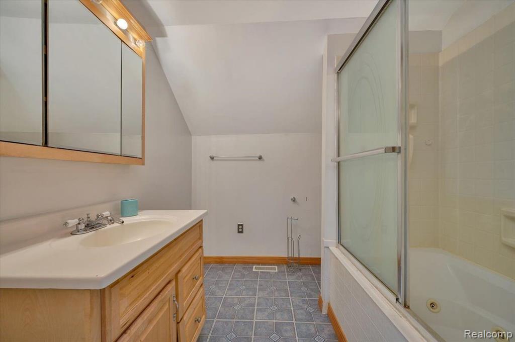 8246 North Webster Road Clio, MI 48420 - Photo 15 of 19