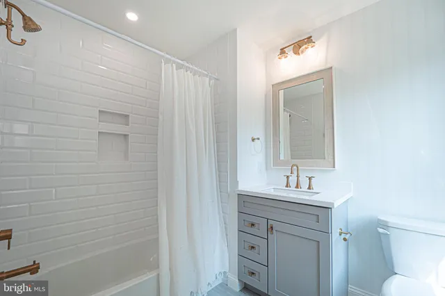 $2,050,000 | 1402 Timber Mill Lane, West Chester, PA 19380