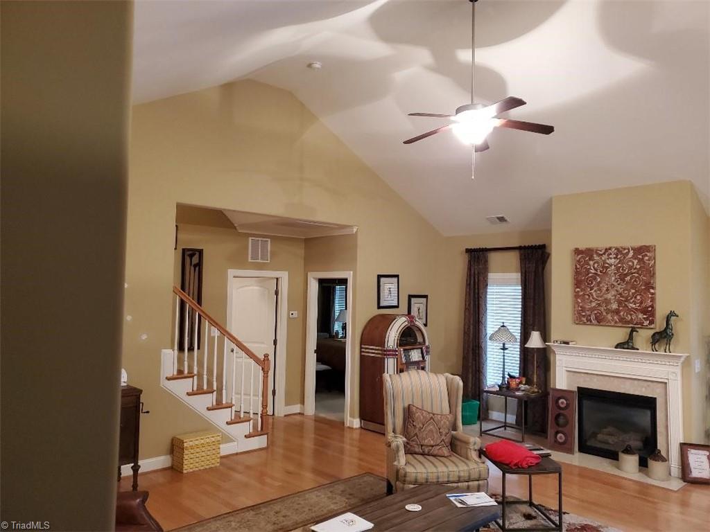 2216 Renaissance Lane High Point, NC 27262 - Photo 10 of 17 Gallery Image 10
