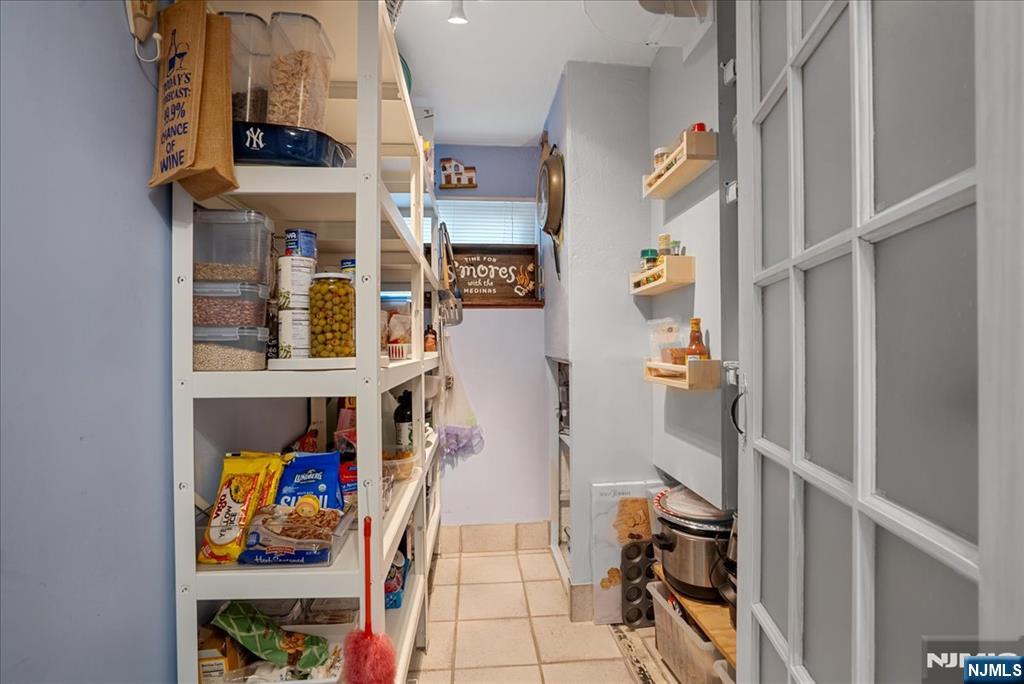 11 Westland Road Verona, NJ 07044 - Photo 20 of 29 a view of walk in closet