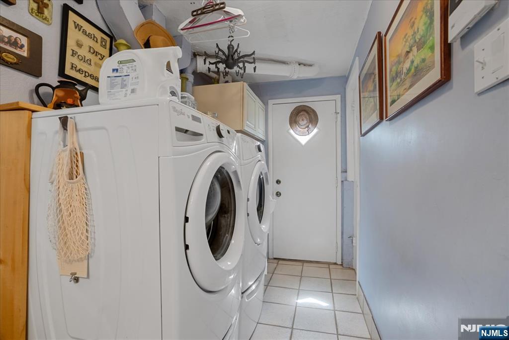 11 Westland Road Verona, NJ 07044 - Photo 21 of 29 a utility room with dryer and washer