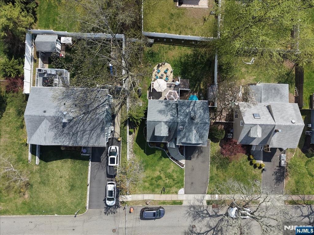 11 Westland Road Verona, NJ 07044 - Photo 28 of 29 an aerial view of multiple house