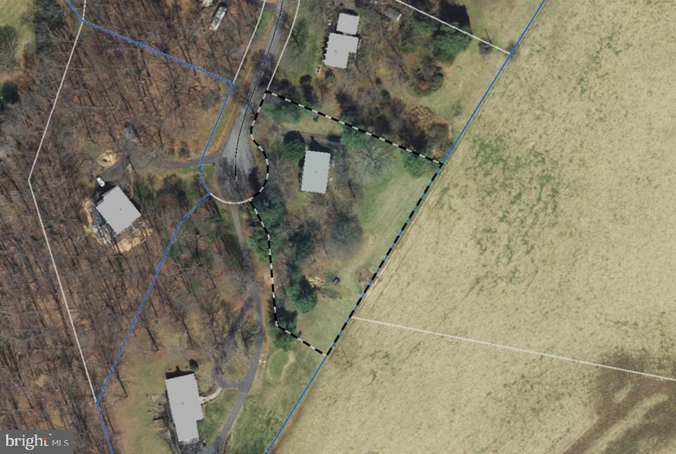 19389 Woods Road Culpeper, VA 22701 - Photo 5 of 7 a view of shower