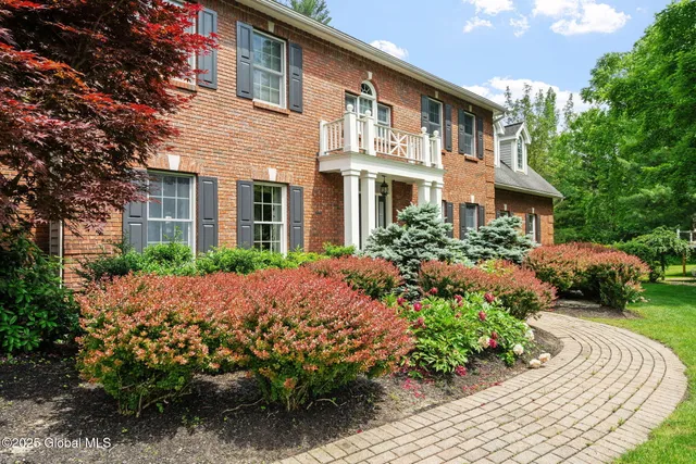 $1,049,000 | 428 Ridgehill Road, Guilderland, NY 12303