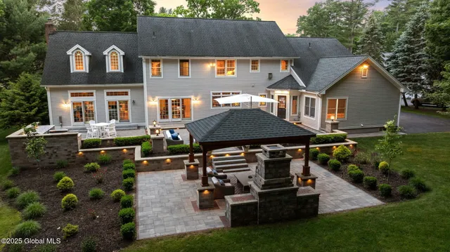 $1,049,000 | 428 Ridgehill Road, Guilderland, NY 12303