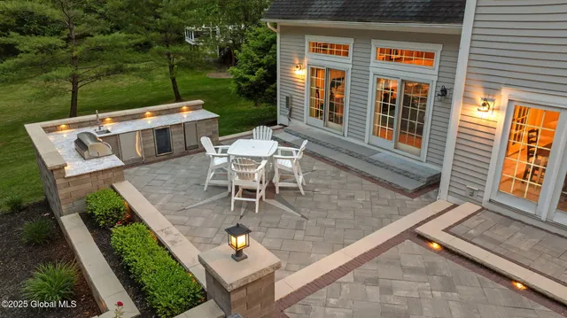 $1,049,000 | 428 Ridgehill Road, Guilderland, NY 12303