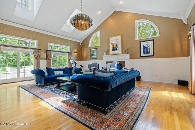 $1,049,000 | 428 Ridgehill Road, Guilderland, NY 12303