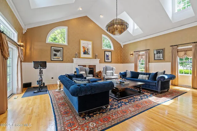 $1,049,000 | 428 Ridgehill Road, Guilderland, NY 12303