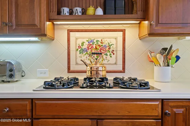 $1,049,000 | 428 Ridgehill Road, Guilderland, NY 12303