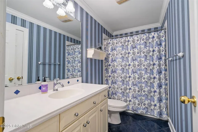 $1,049,000 | 428 Ridgehill Road, Guilderland, NY 12303