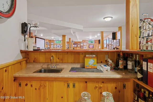 $1,049,000 | 428 Ridgehill Road, Guilderland, NY 12303