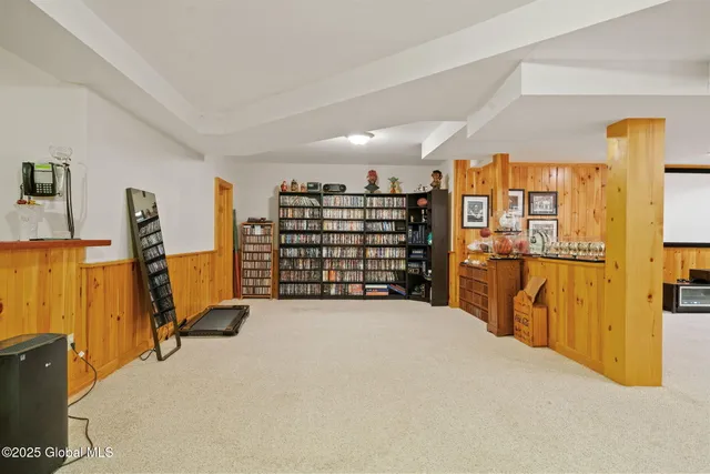 $1,049,000 | 428 Ridgehill Road, Guilderland, NY 12303