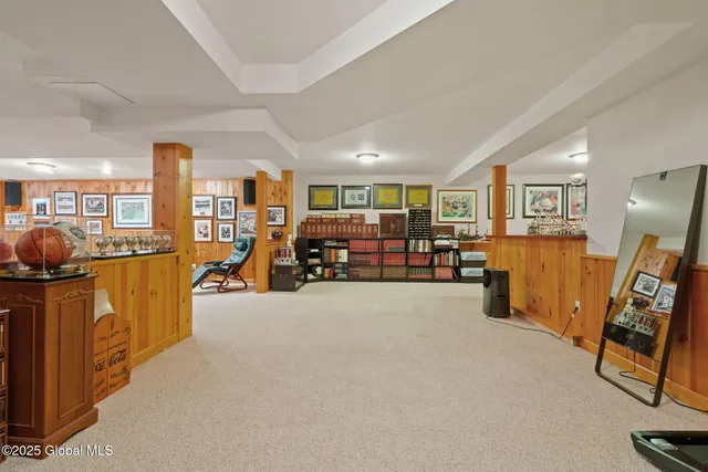 $1,049,000 | 428 Ridgehill Road, Guilderland, NY 12303