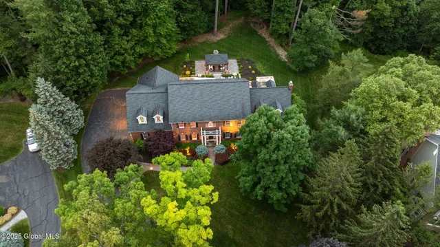 $1,049,000 | 428 Ridgehill Road, Guilderland, NY 12303