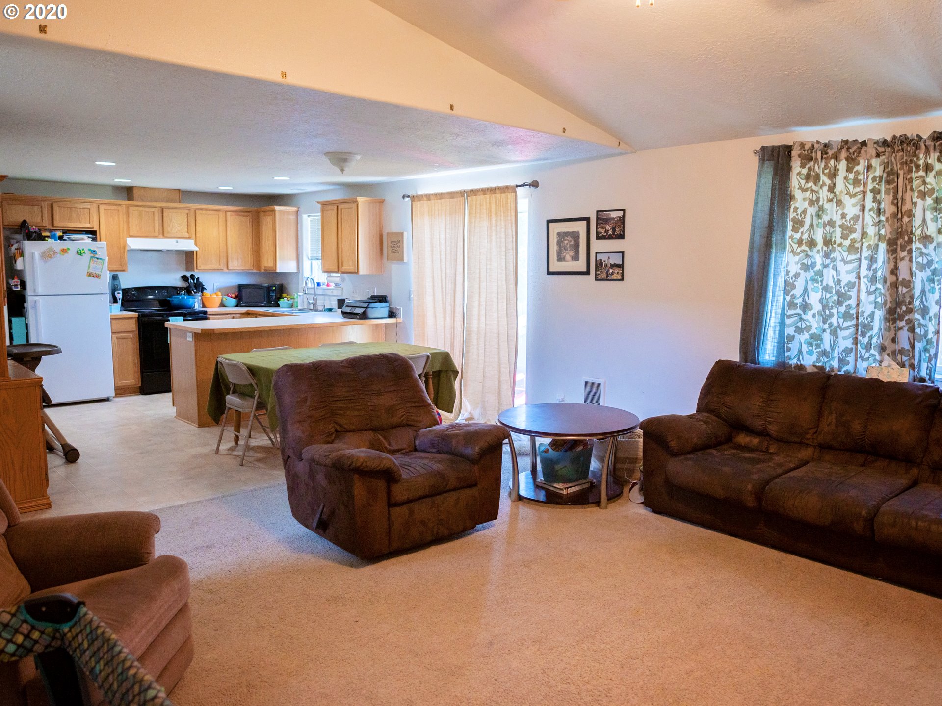 4542 Aster Street Springfield, OR 97478 - Photo 10 of 24 Gallery Image 10
