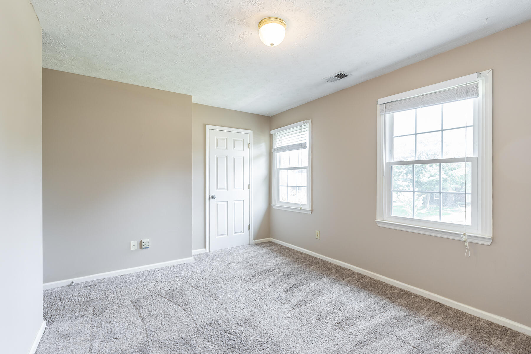 945 Tanbark Road Lexington, KY 40515 - Photo 24 of 31 945tanbark25 copy