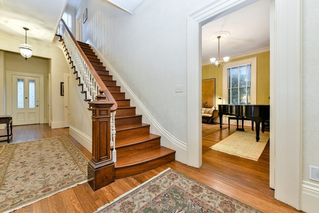 20 Craigie Street Cambridge, MA 02138 - Photo 2 of 30