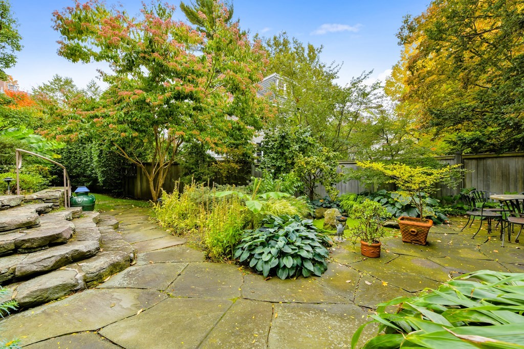 20 Craigie Street Cambridge, MA 02138 - Photo 26 of 30