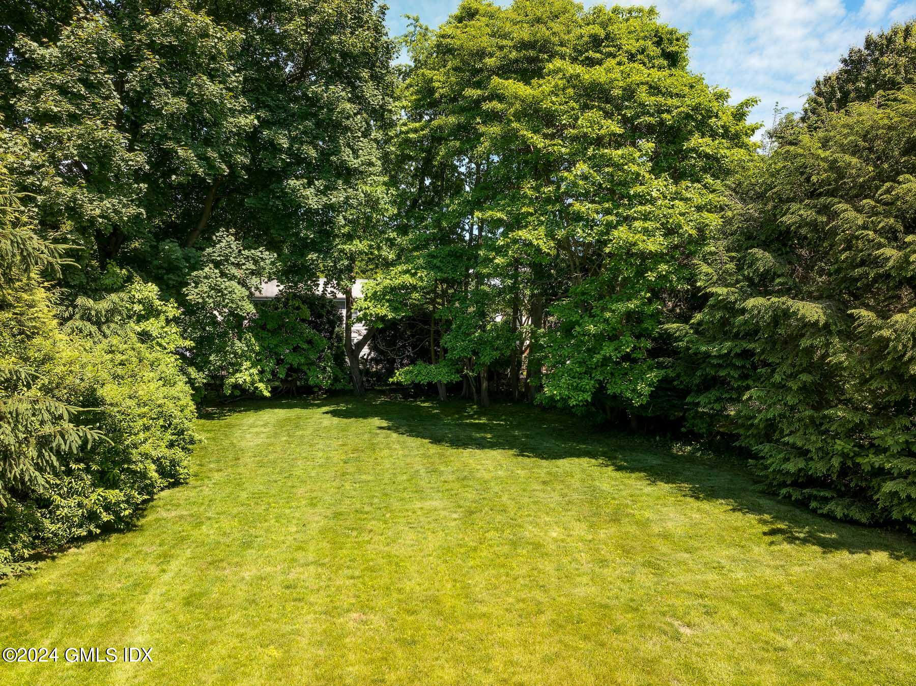 5 Rainbow Drive Riverside, CT 06878 - Photo 5 of 19 5 Rainbow Dr 17 - WEB