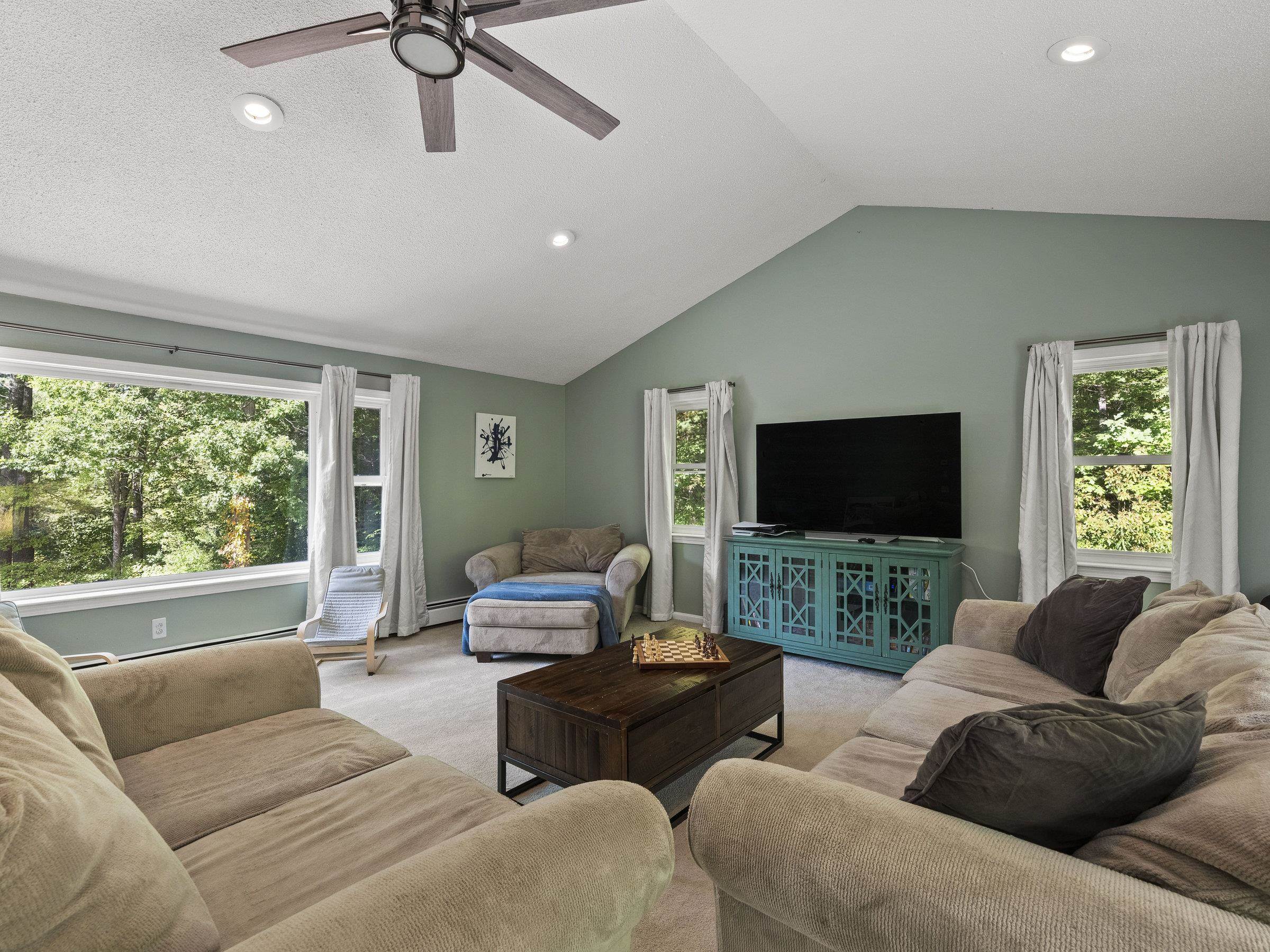 64 Lyndeborough Road Amherst, NH 03031 - Photo 21 of 38