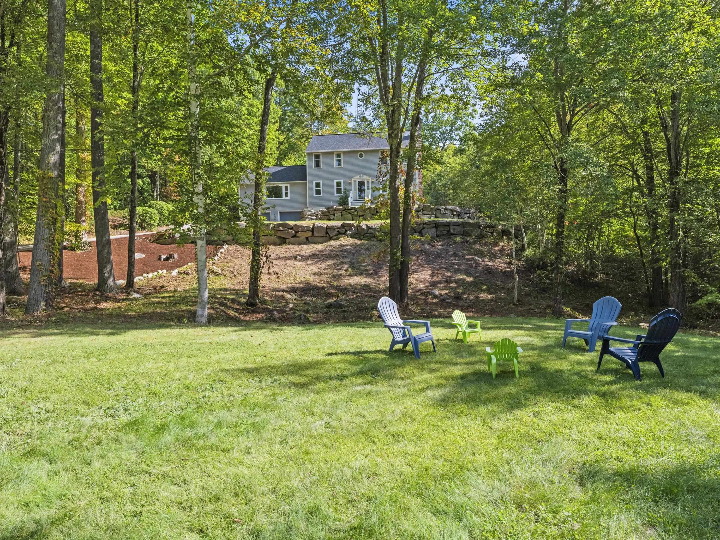 64 Lyndeborough Road Amherst, NH 03031 - Photo 4 of 38