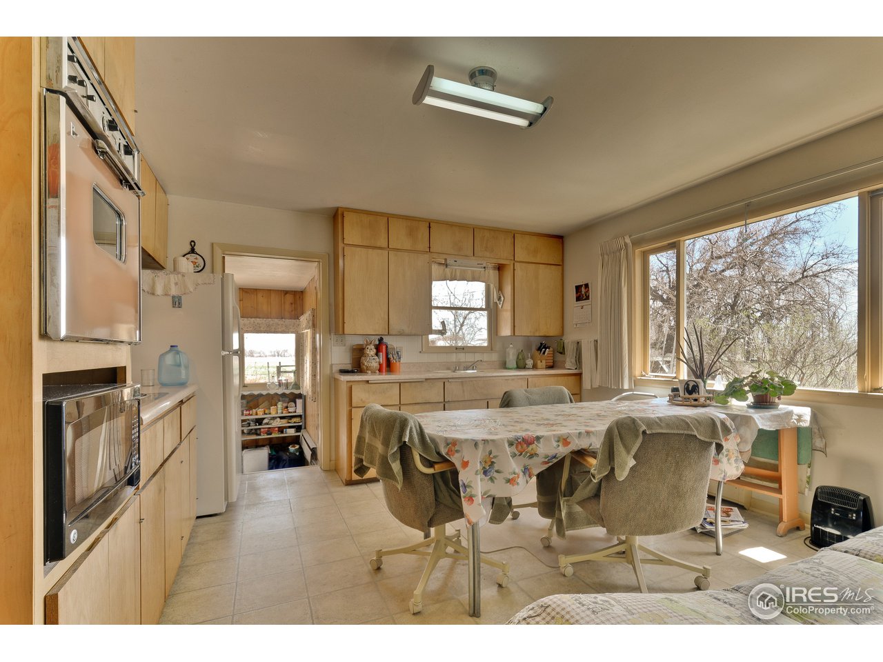 6412 Hygiene Road Longmont, CO 80503 - Photo 4 of 28 eat in kitchen
