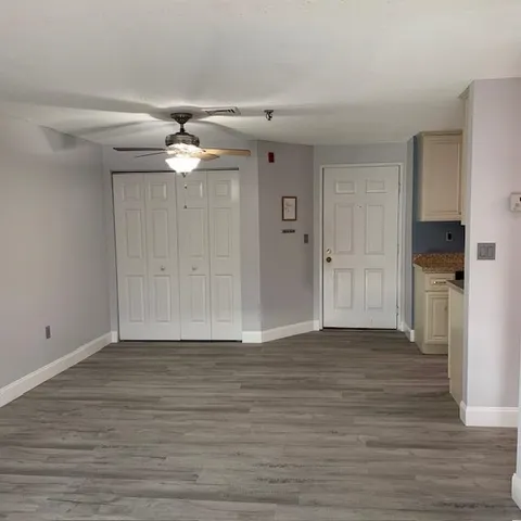 $1,900 | 512 Abbott Farm Lane, Hudson, NH 03051