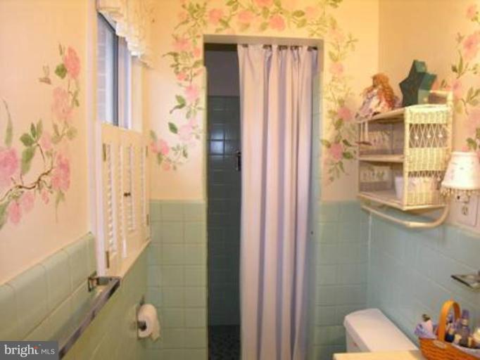 508 Rockford Road Silver Spring, MD 20902 - Photo 22 of 25 Bath #3