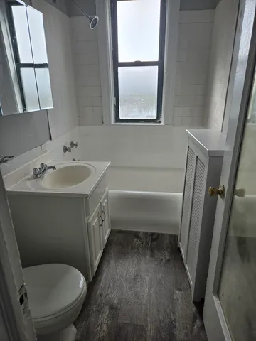 $1,350 | 7100 South South Shore Drive, Unit 715, Chicago, IL 60649