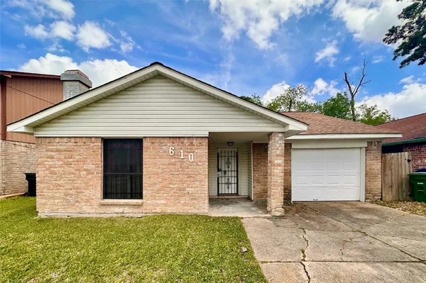 $1,500 | 8610 Valley Meadow Drive, Houston, TX 77078