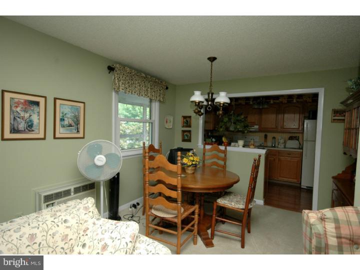 17 C Sunnybrook Road Stratford, NJ 08084 - Photo 6 of 20 Dining Room