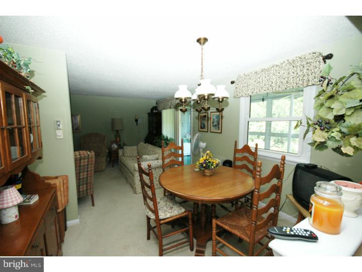 17 C Sunnybrook Road Stratford, NJ 08084 - Photo 7 of 20 Dining Room