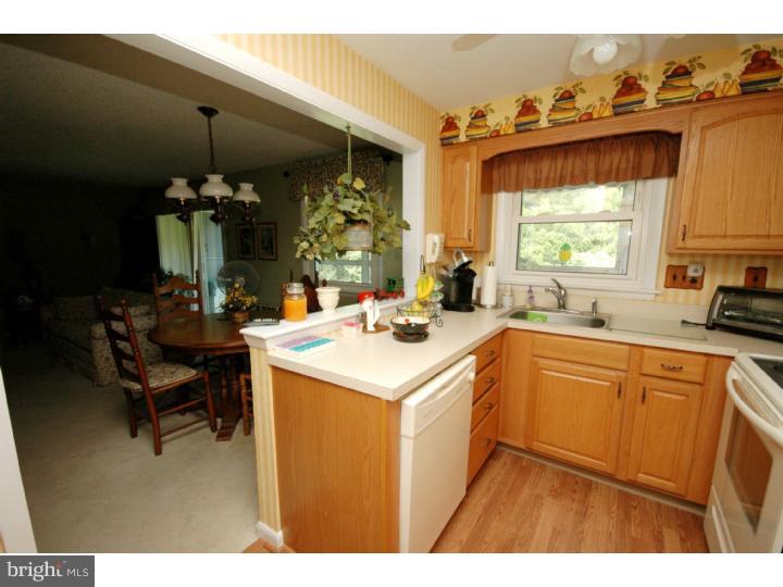 17 C Sunnybrook Road Stratford, NJ 08084 - Photo 9 of 20 Kitchen