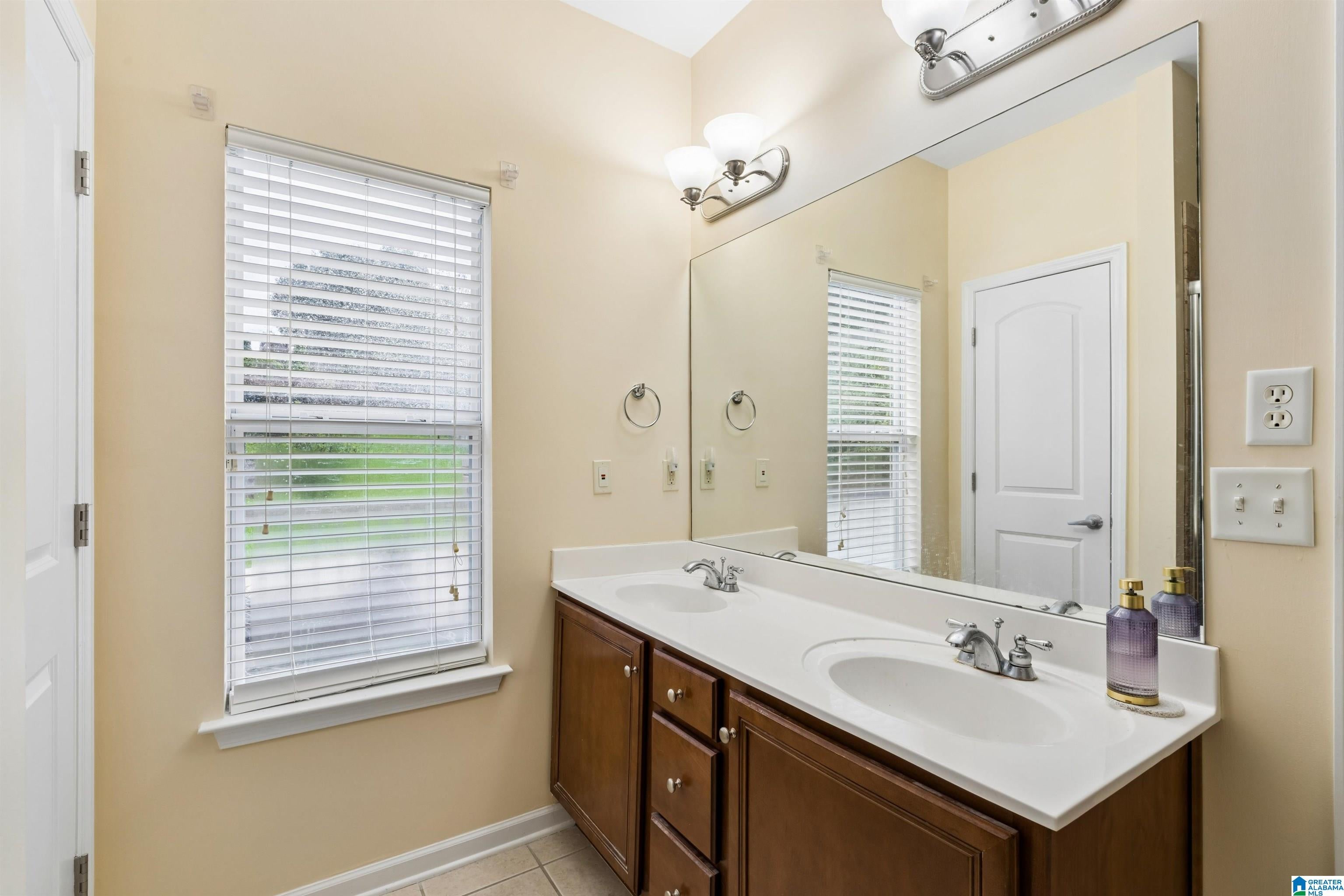 303 High Ridge Court Pelham, AL 35124 - Photo 12 of 27