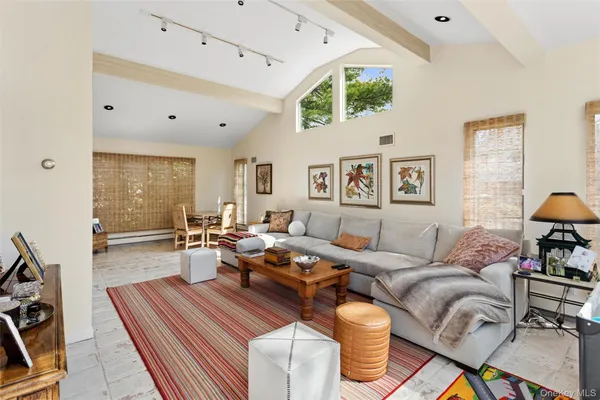 $1,950,000 | 1360 Boxwood Drive West, Hewlett, NY 11557