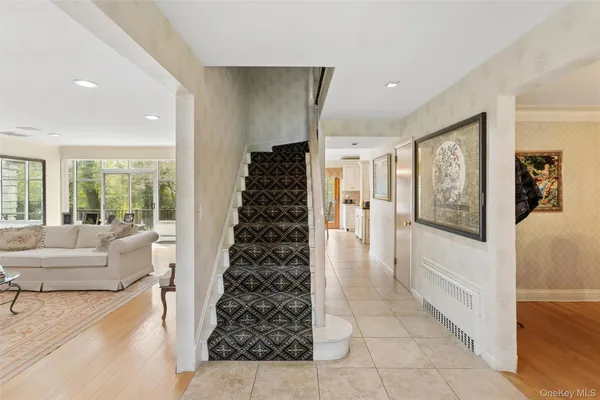 $1,950,000 | 1360 Boxwood Drive West, Hewlett, NY 11557