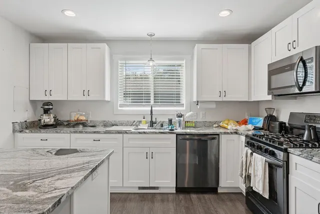 $419,900 | 2084 Reaney Avenue East, St. Paul, MN 55119