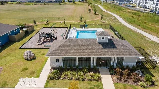 $440,000 | 1411 Southwest 67th Circle, Gainesville, FL 32607