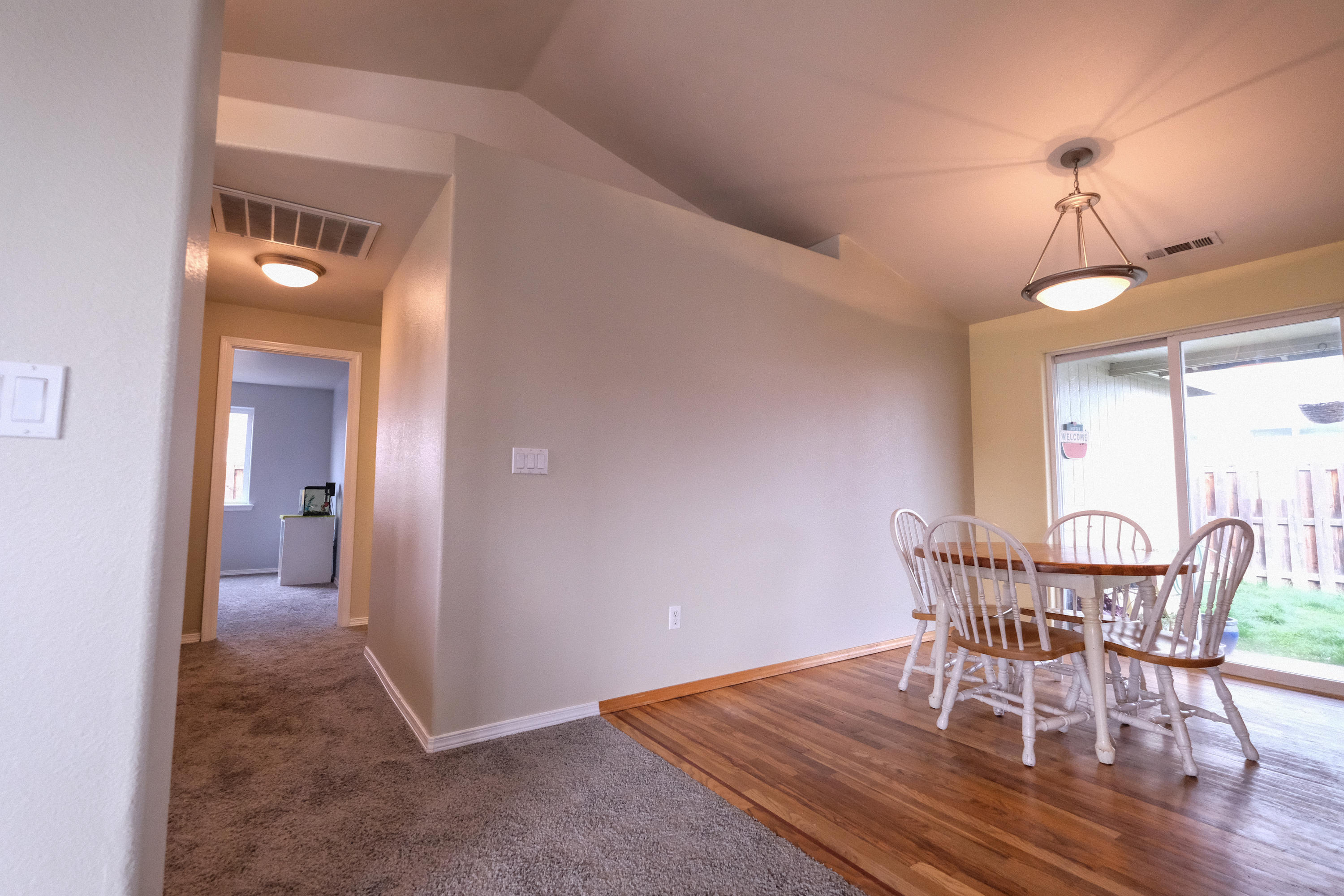 1103 Twin Rocks Drive Central Point, OR 97502 - Photo 10 of 30 10