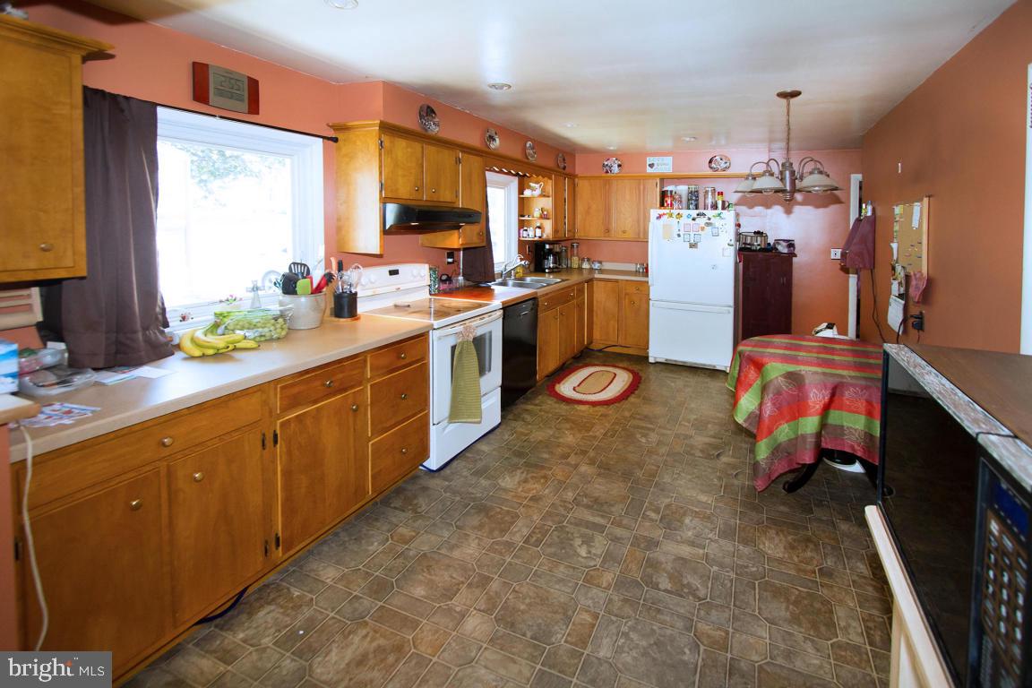 958 Anderson Ferry Road Mount Joy, PA 17552 - Photo 2 of 31 Gallery Image 2